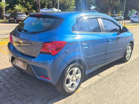CHEVROLET Onix Hatch 1.4 4P FLEX LT, Foto 3