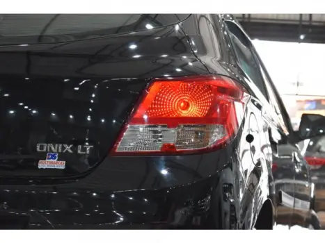 CHEVROLET Onix Hatch 1.0 4P FLEX LT, Foto 2