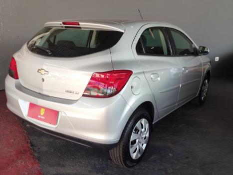 CHEVROLET Onix Hatch 1.4 4P FLEX LT, Foto 5