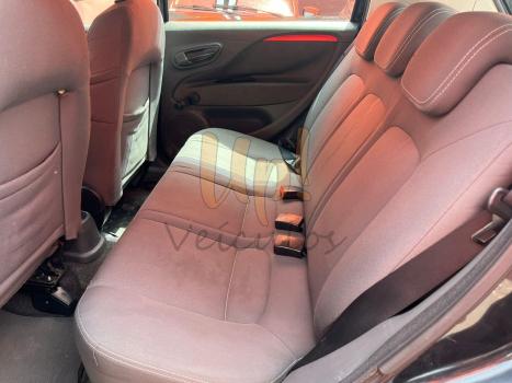 FIAT Punto 1.4 4P ATTRACTIVE FLEX, Foto 13