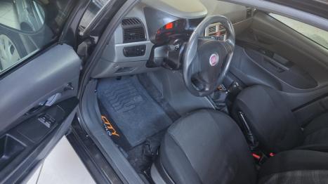 FIAT Punto 1.4 FLEX 4P, Foto 11