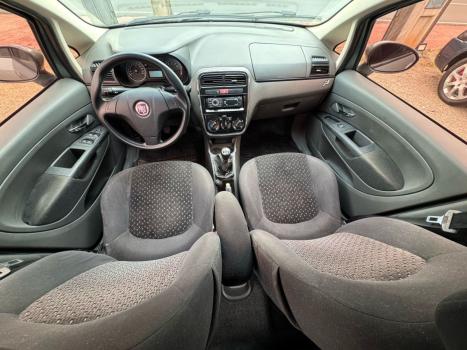 FIAT Punto 1.8 4P HLX FLEX, Foto 10