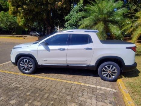 FIAT Toro 2.0 16V 4P VOLCANO 4WD TURBO DIESEL AUTOMTICO, Foto 2