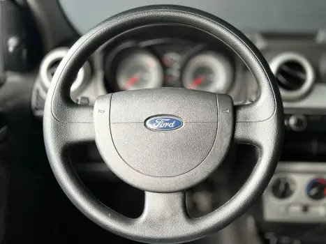 FORD Fiesta Hatch 1.6 CLASS, Foto 8