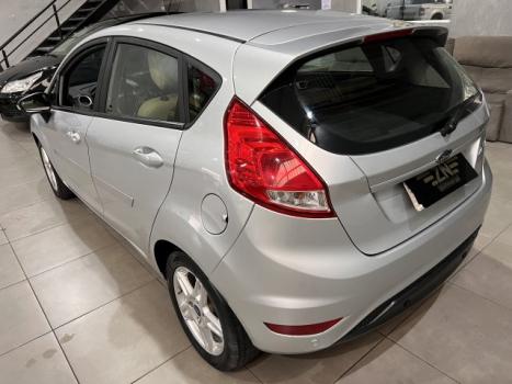 FORD Fiesta Hatch 1.6 4P FLEX TITANIUM POWERSHIFT AUTOMTICO, Foto 5