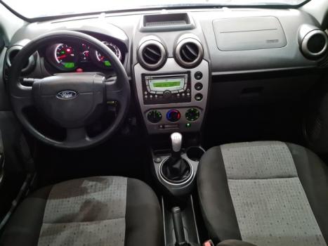 FORD Fiesta Sedan 1.6 4P ROCAM FLEX, Foto 3