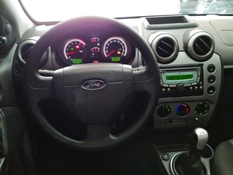 FORD Fiesta Sedan 1.6 4P ROCAM FLEX, Foto 6