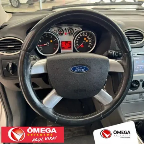 FORD Focus Hatch 1.6 4P FLEX GL, Foto 9