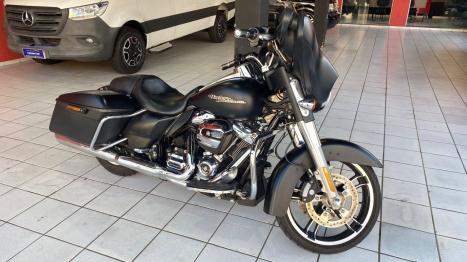 HARLEY DAVIDSON Street Glide FLHX 1800, Foto 2