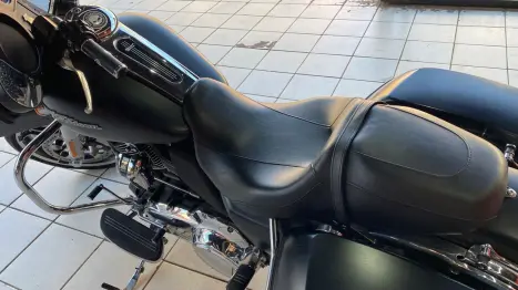HARLEY DAVIDSON Street Glide FLHX 1800, Foto 6