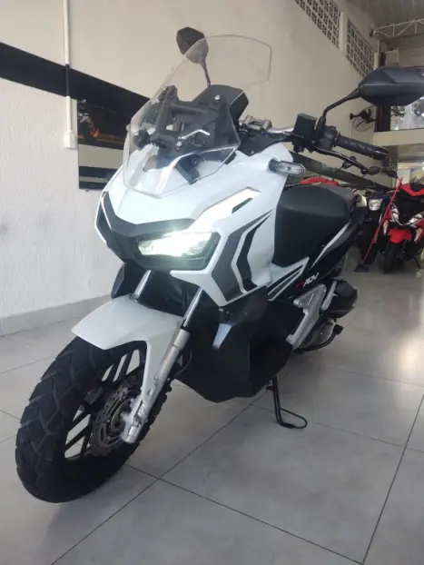 HONDA ADV 150 , Foto 3