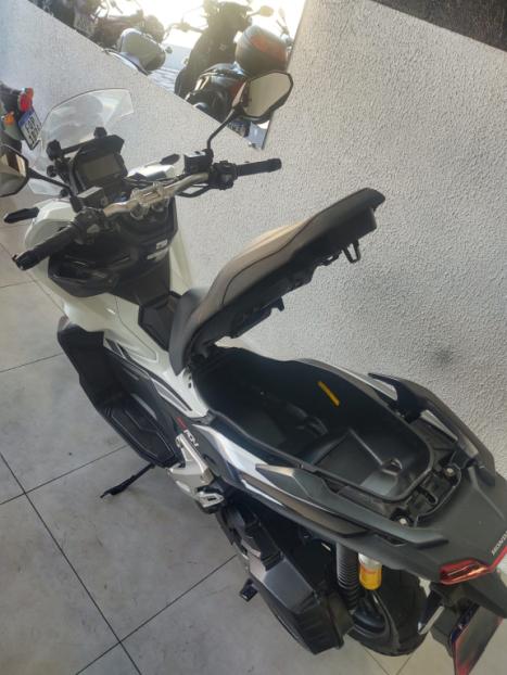 HONDA ADV 150 , Foto 5