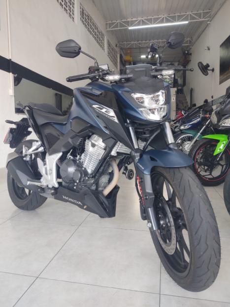 HONDA CB 300 F Twister FLEX ABS, Foto 3