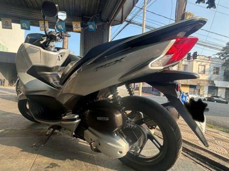 HONDA PCX 150 DLX, Foto 2