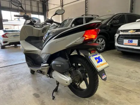 HONDA PCX 150 DLX, Foto 8