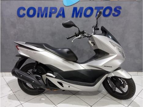 HONDA PCX 150 DLX, Foto 2