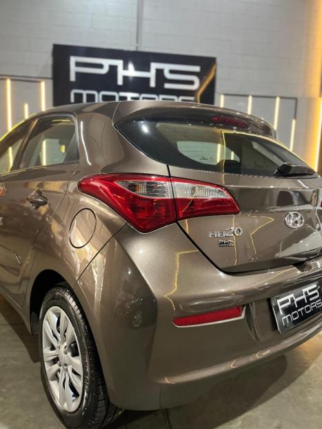 HYUNDAI HB 20 Hatch 1.6 16V 4P FLEX COMFORT PLUS AUTOMTICO, Foto 4