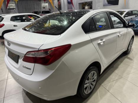 HYUNDAI HB 20 Sedan 1.6 16V 4P FLEX COMFORT PLUS, Foto 4