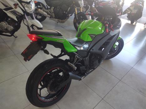 KAWASAKI Ninja 300 ABS, Foto 6