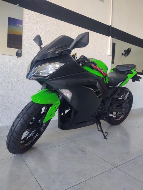 KAWASAKI Ninja 300 ABS, Foto 9