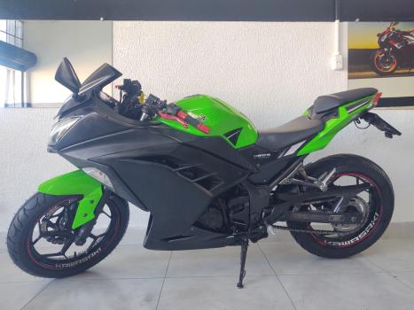 KAWASAKI Ninja 300 ABS, Foto 12