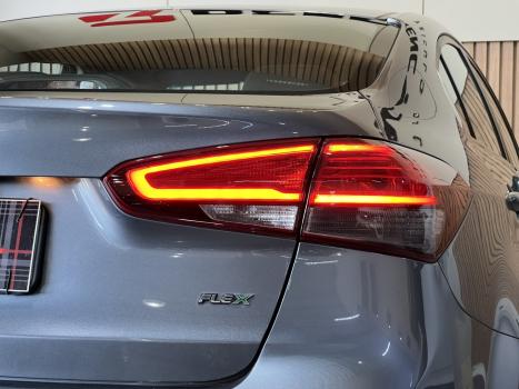 KIA Cerato Sedan 1.6 16V 4P SX AUTOMTICO, Foto 7