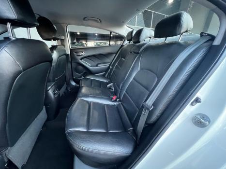 KIA Cerato Sedan 1.6 16V 4P SX AUTOMTICO, Foto 13