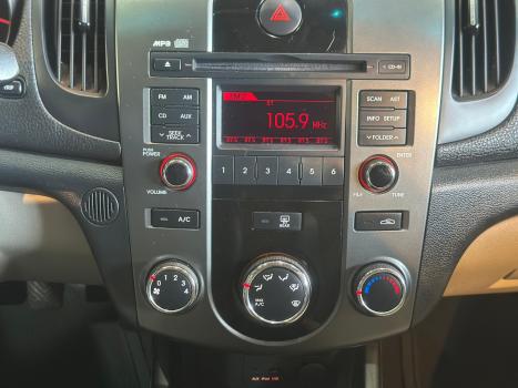 KIA Cerato Sedan 1.6 16V 4P E.283, Foto 13