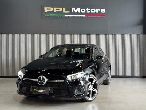 MERCEDES-BENZ A 200 Sedan , Foto 2