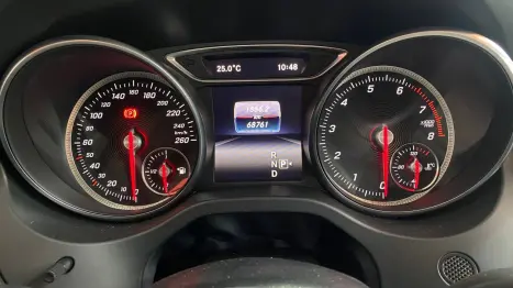 MERCEDES-BENZ CLA 180 1.6 16V 4P CGI TURBO 7G-TRONIC DCT AUTOMTICO, Foto 5
