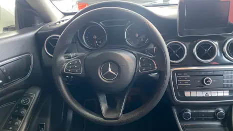 MERCEDES-BENZ CLA 180 1.6 16V 4P CGI TURBO 7G-TRONIC DCT AUTOMTICO, Foto 12