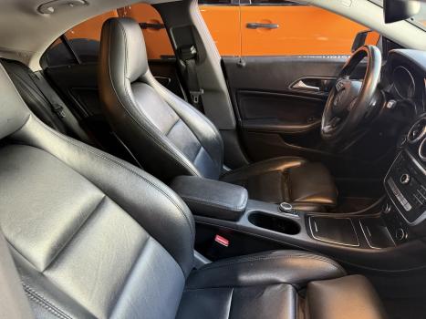 MERCEDES-BENZ CLA 180 , Foto 10