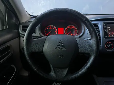 MITSUBISHI L 200 Triton 2.4 16V SPORT GLS CABINE DUPLA TURBO DIESEL AUTOMTICO, Foto 10