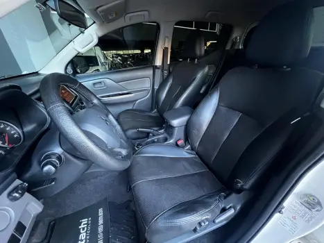 MITSUBISHI L 200 Triton 2.4 16V SPORT GLS CABINE DUPLA TURBO DIESEL AUTOMTICO, Foto 13
