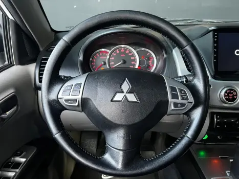 MITSUBISHI L 200 Triton , Foto 10