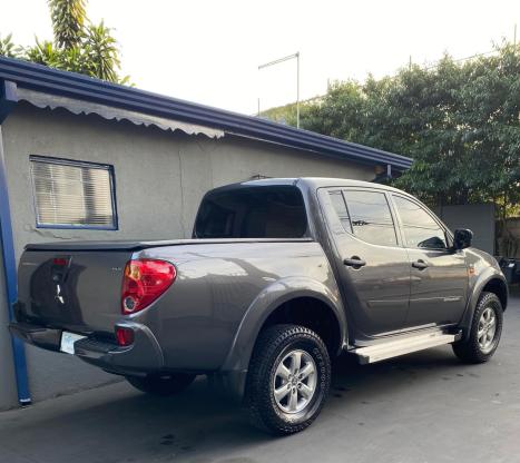 MITSUBISHI L 200 Triton 2.4 16V FLEX HLS CABINE DUPLA, Foto 3