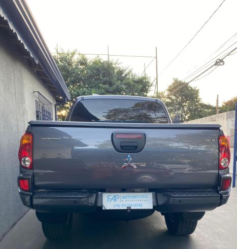 MITSUBISHI L 200 Triton 2.4 16V FLEX HLS CABINE DUPLA, Foto 4