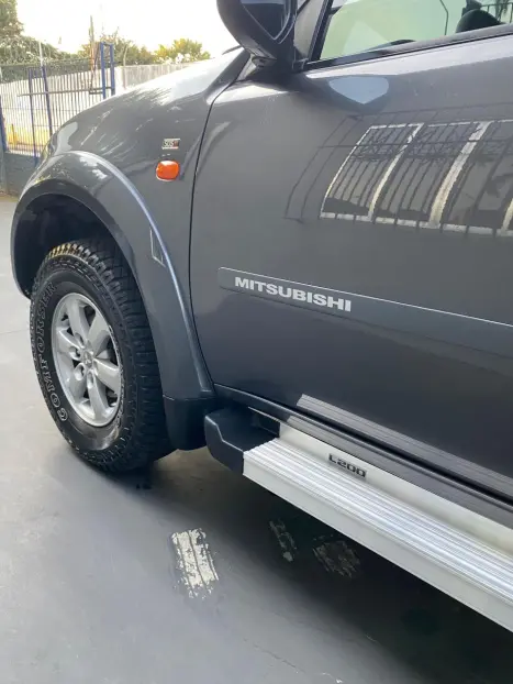 MITSUBISHI L 200 Triton 2.4 16V FLEX HLS CABINE DUPLA, Foto 9