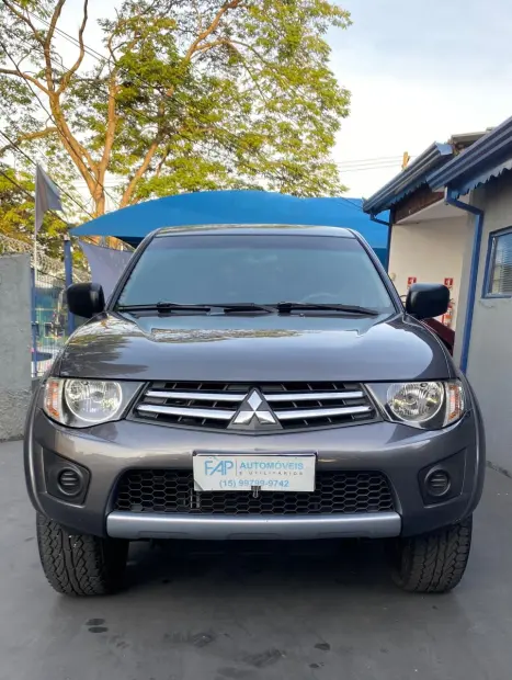 MITSUBISHI L 200 Triton 2.4 16V FLEX HLS CABINE DUPLA, Foto 11