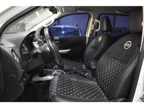 NISSAN Frontier 2.3 ATTACK CABINE DUPLA 4X4 BI-TURBO DIESEL AUTOMTICO, Foto 4