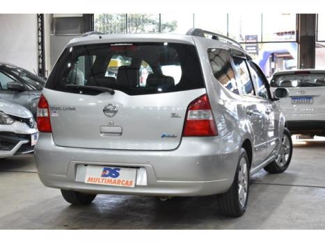 NISSAN Grand Livina 1.8 16V 4P SL FLEX AUTOMTICO, Foto 16