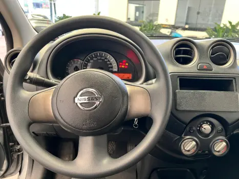 NISSAN March 1.0 12V 4P S FLEX, Foto 14