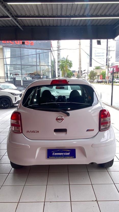 NISSAN March 1.0 16V 4P S FLEX, Foto 3