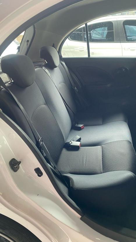 NISSAN March 1.0 16V 4P S FLEX, Foto 6