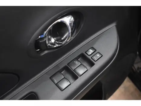 NISSAN March 1.0 16V 4P SV FLEX, Foto 4