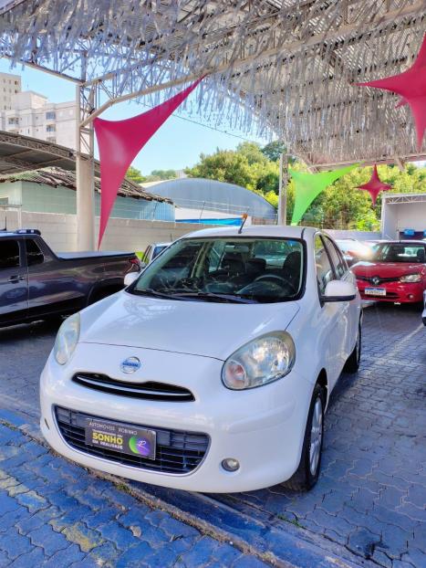 NISSAN March 1.6 16V 4P SV FLEX, Foto 4