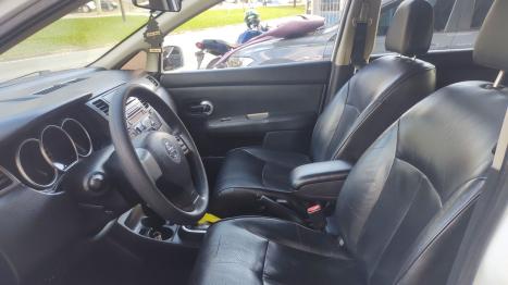 NISSAN Tiida Hatch 1.8 16V 4P SL FLEX, Foto 4