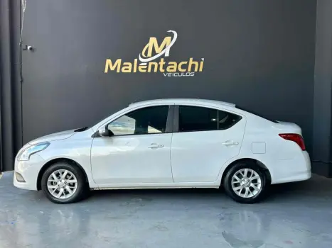 NISSAN Versa Sedan , Foto 4