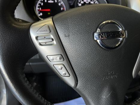 NISSAN Versa Sedan , Foto 11