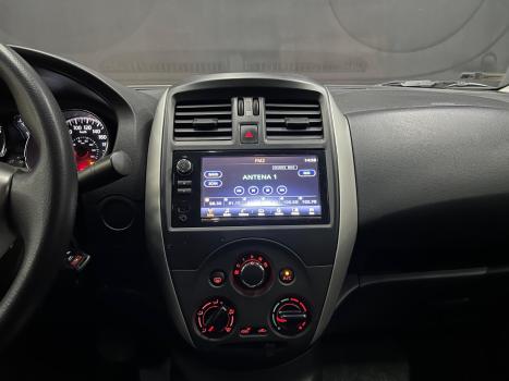 NISSAN Versa Sedan , Foto 11